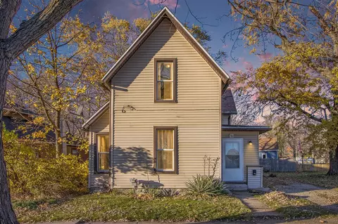 916 Burr, Jackson, MI 49201