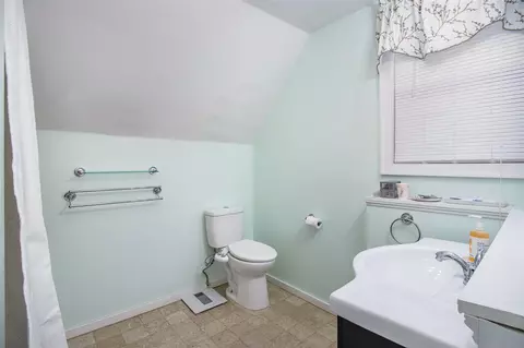 916 Burr, Jackson, MI 49201 photo 16