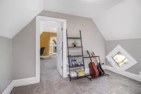 916 Burr, Jackson, MI 49201 photo 13