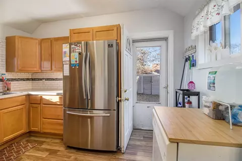 916 Burr, Jackson, MI 49201 photo 10