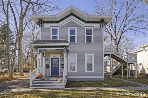 607 S Lafayette St, Greenville, MI 48838