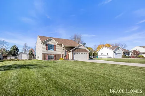 9233 Hessler, Rockford, MI 49341