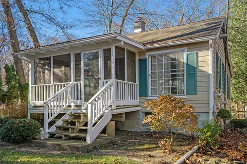 3240 S 6th, Kalamazoo, MI 49009