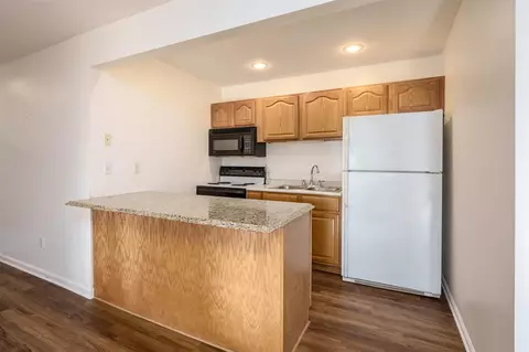 205 Golfview Dr, Plainwell, MI 49080 photo 20