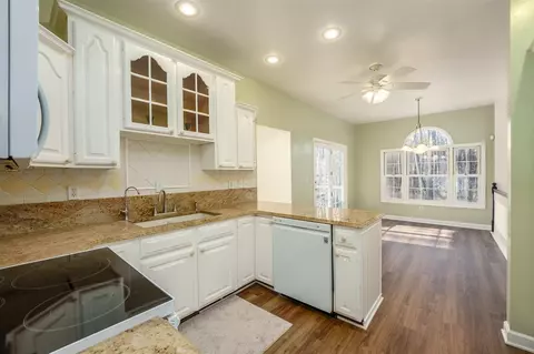 205 Golfview Dr, Plainwell, MI 49080 photo 6