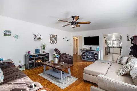 1130 Frisbie, Springfield, MI 49037 photo 7