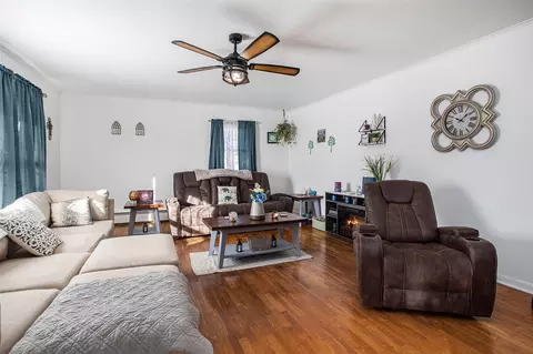 1130 Frisbie, Springfield, MI 49037 photo 5