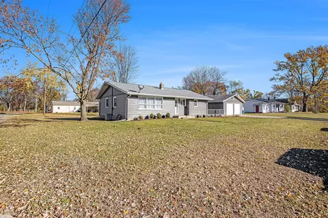 1130 Frisbie, Springfield, MI 49037 photo 4