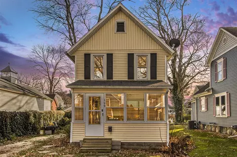 109 W Maple, Vicksburg, MI 49097