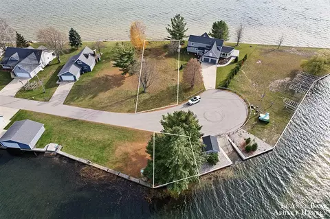 S Nora, Lake City, MI 49651