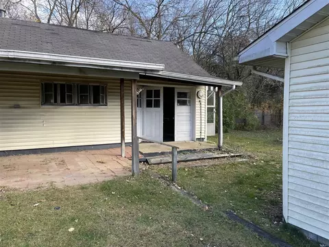 2913 S 3rd, Niles, MI 49120 photo 2