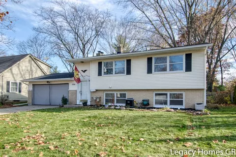 5350 Burgis, Kentwood, MI 49508
