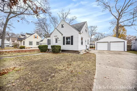 3532 Mccracken, Norton Shores, MI 49441