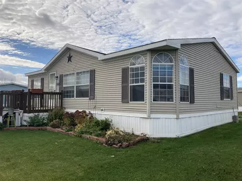 4332 Tavistock, Wayland, MI 49348