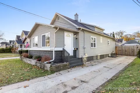 1543 Pine, Grand Rapids, MI 49504