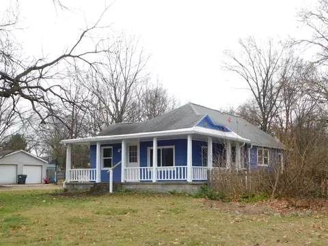 742 E Third, Lawton, MI 49065