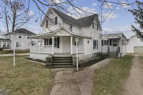 210 S Railroad, Lawton, MI 49065