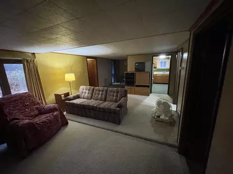 1429 E 120th, Grant, MI 49327 photo 3