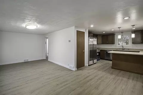 433 10th, Three Rivers, MI 49093 photo 8