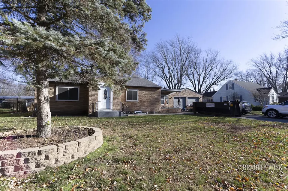 129 Grandview, Holland, MI 49423 32 Photos Movoto