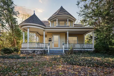 921 Maple, Albion, MI 49224