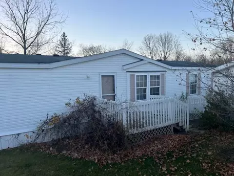 16430 Park Lk #35, East Lansing, MI 48823