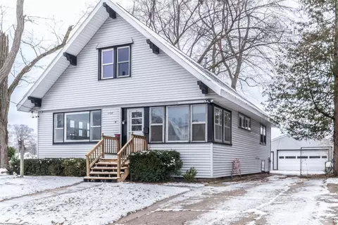1138 Ireland, Muskegon, MI 49441