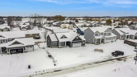 9525 Fields, Zeeland, MI 49464 photo 5