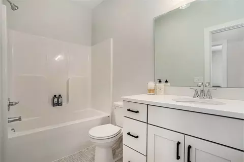 9525 Fields, Zeeland, MI 49464 photo 24