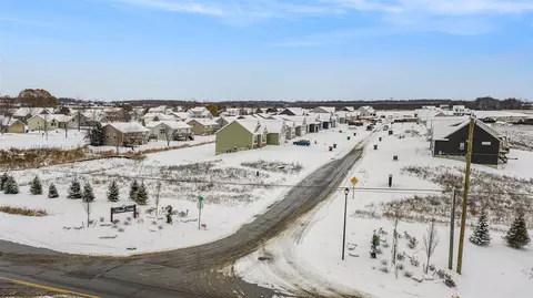 9525 Fields, Zeeland, MI 49464 photo 32