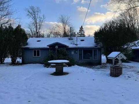 4943 Duck Lk, Whitehall, MI 49461