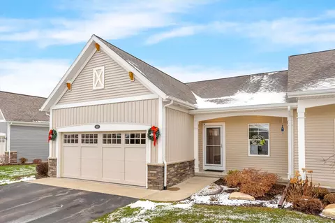 869 S Center Park #18, Byron Center, MI 49315