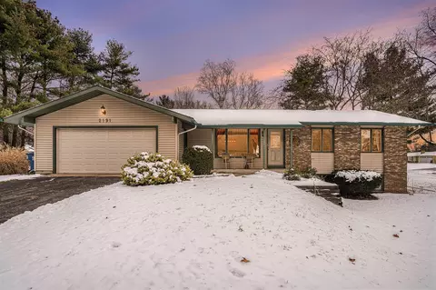 2191 W Gleneagle, Kalamazoo, MI 49048