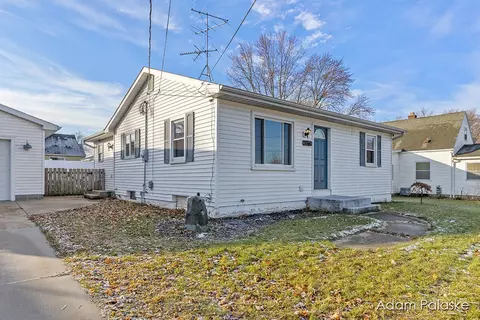 3260 La Rue, Grandville, MI 49418