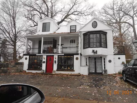 469 Greenwood, East Grand Rapids, MI 49506