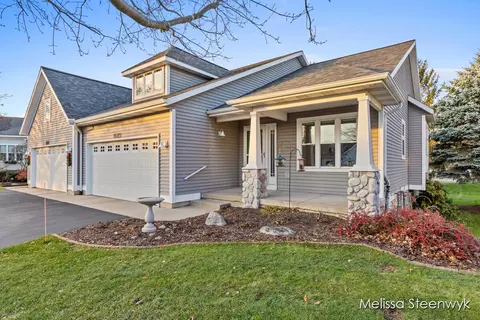 10499 Summer Grv, Zeeland, MI 49464