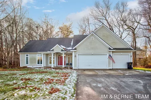 6030 River Rdg #08, Hamilton, MI 49419
