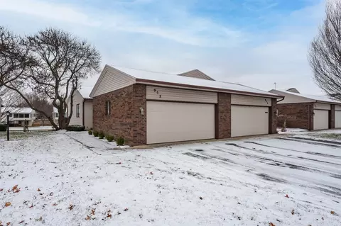 952 Amberwood W, Byron Center, MI 49315