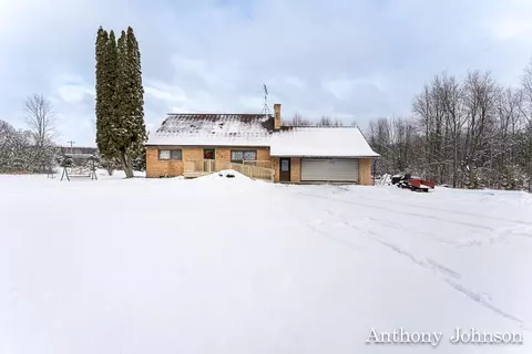 928 W Woodrow, Shelby, MI 49455