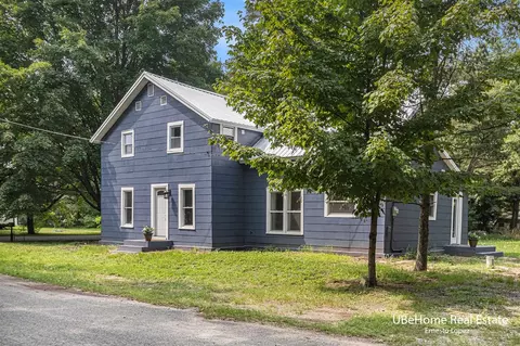 2137 N Morrison, Mears, MI 49436 photo 3