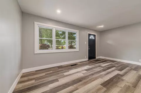 810 S Hooker, Three Rivers, MI 49093 photo 11