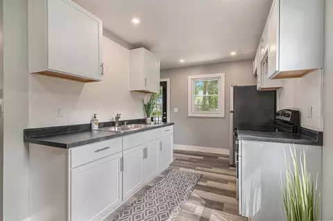 810 S Hooker, Three Rivers, MI 49093 photo 13