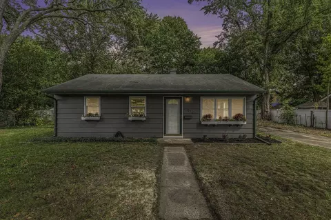 810 S Hooker, Three Rivers, MI 49093 photo 3