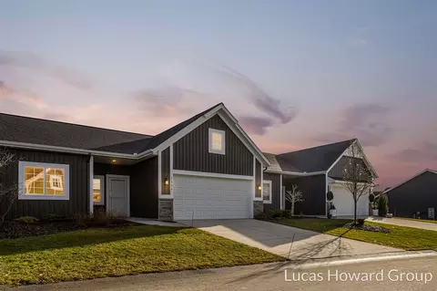 7506 Hardwood #43, Caledonia, MI 49316