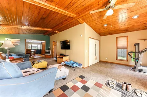 6316 Johnson Rd, Flushing, MI 48433 photo 9