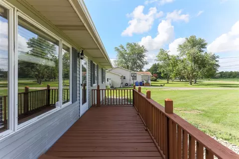6316 Johnson Rd, Flushing, MI 48433 photo 5