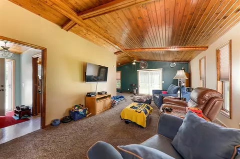 6316 Johnson Rd, Flushing, MI 48433 photo 8