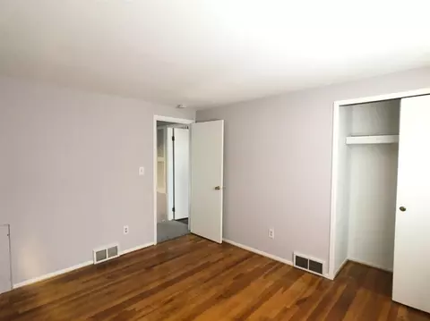 8051 Coventry, Westland, MI 48185 photo 16