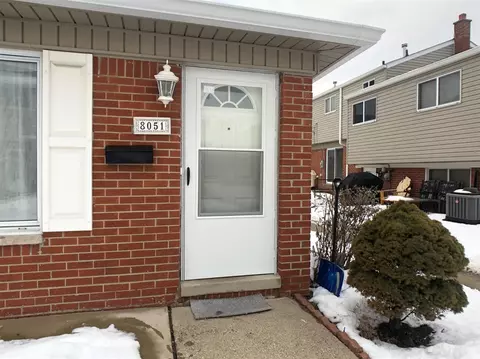 8051 Coventry, Westland, MI 48185 photo 1