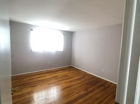 8051 Coventry, Westland, MI 48185 photo 14